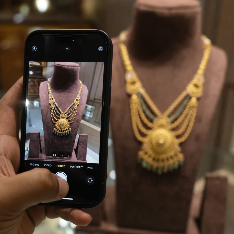 JewelAI — upload your photo: AI jewellery product photography